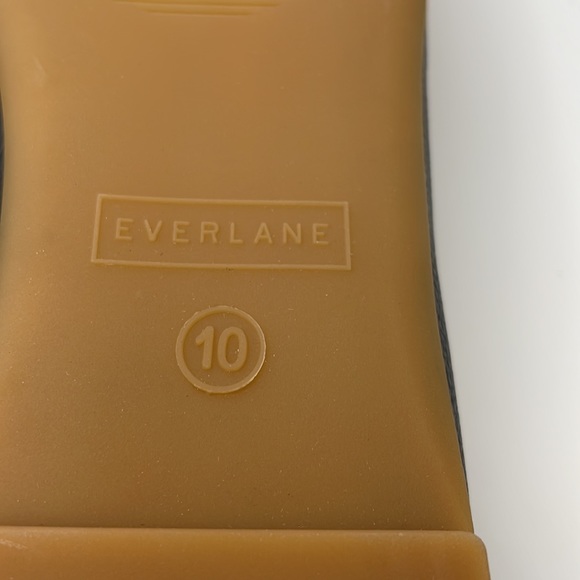 Everlane The Italian Leather Day Glove flats. Like new - Picture 6 of 6